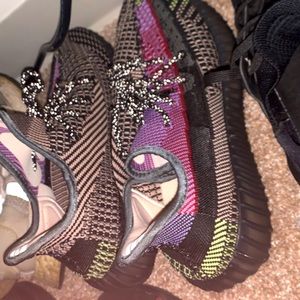 adidas Yeezy Boost 350 V2
Yecheil (Reflective)